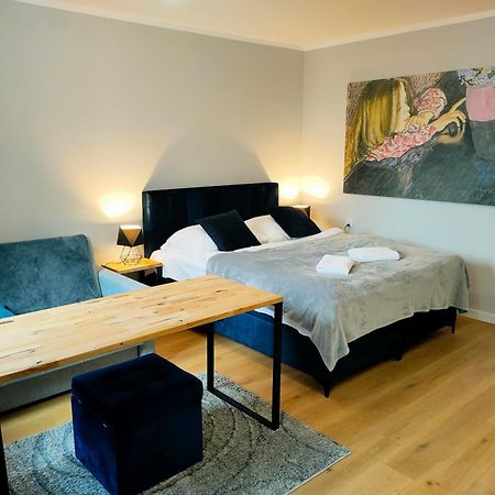 Hugo Vip Apartments Краков Экстерьер фото
